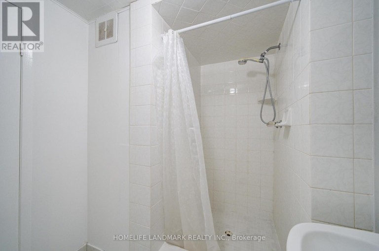 95 JACOBSON AVENUE, St. Catharines (Glendale/Glenridge), Ontario, L2T3A4