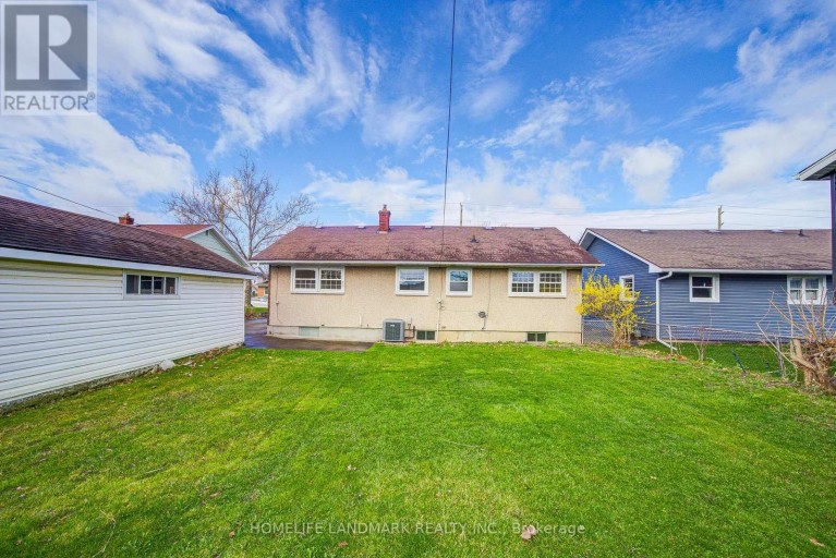 95 JACOBSON AVENUE, St. Catharines (Glendale/Glenridge), Ontario, L2T3A4