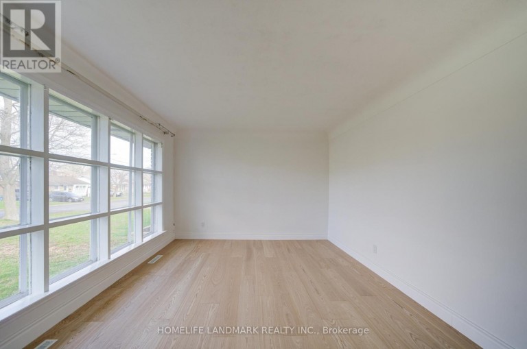 95 JACOBSON AVENUE, St. Catharines (Glendale/Glenridge), Ontario, L2T3A4