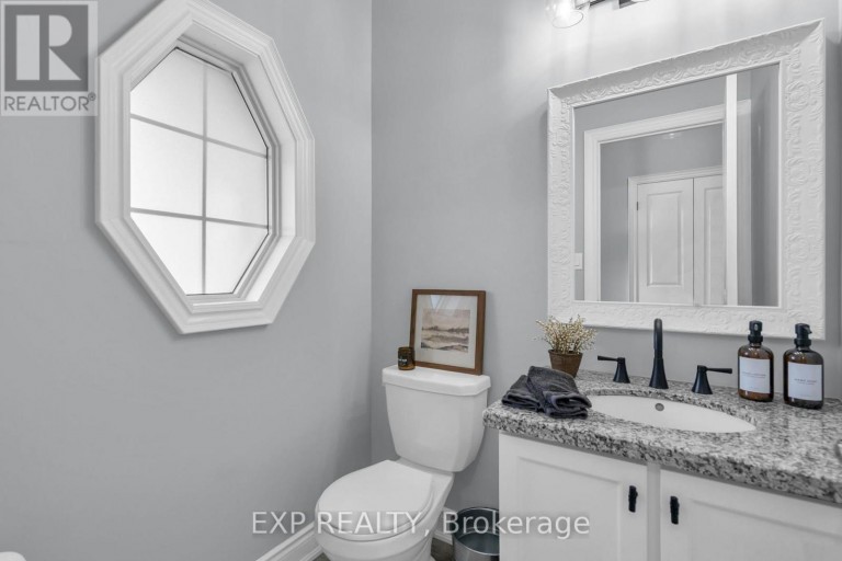 10 VITA STEPHANIE COURT, Georgina (Sutton & Jackson's Point), Ontario, L0E1R0