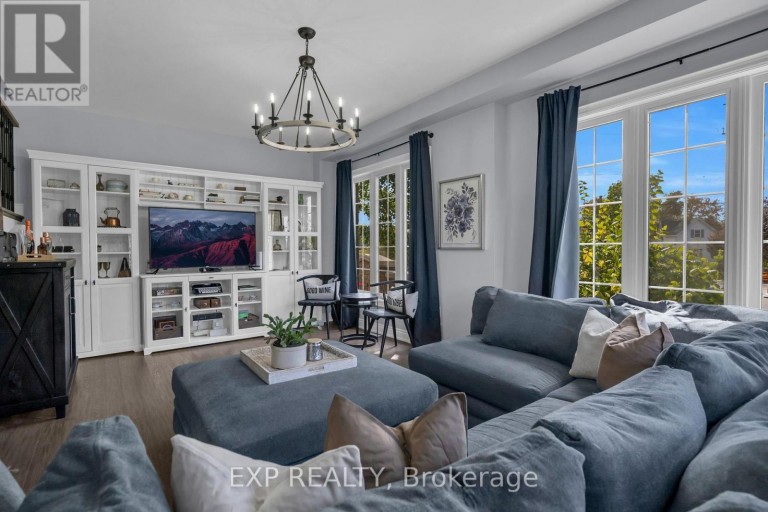 10 VITA STEPHANIE COURT, Georgina (Sutton & Jackson's Point), Ontario, L0E1R0