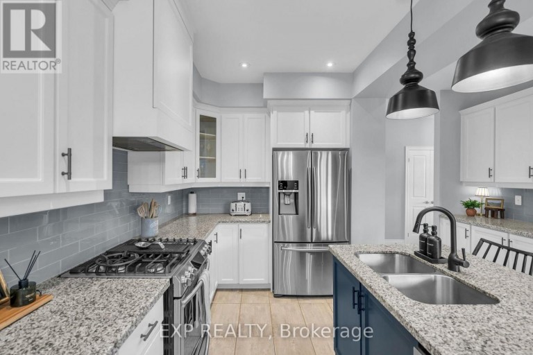 10 VITA STEPHANIE COURT, Georgina (Sutton & Jackson's Point), Ontario, L0E1R0
