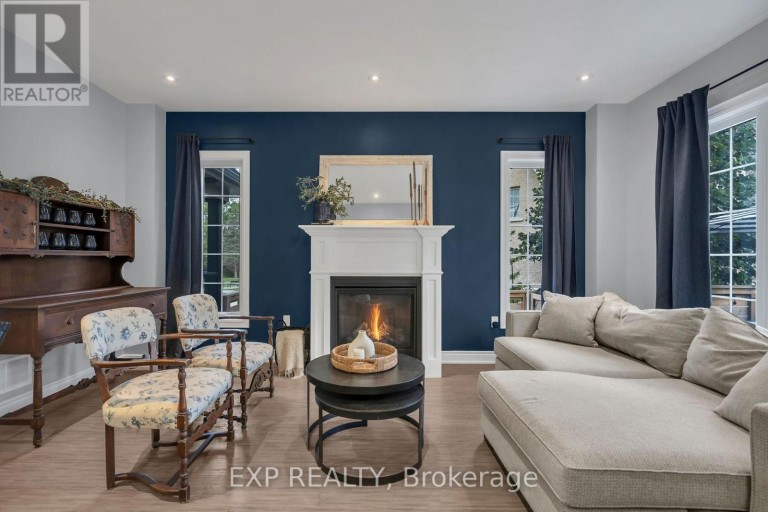 10 VITA STEPHANIE COURT, Georgina (Sutton & Jackson's Point), Ontario, L0E1R0