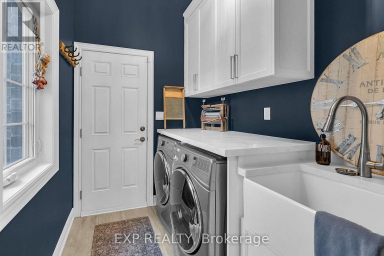 10 VITA STEPHANIE COURT, Georgina (Sutton & Jackson's Point), Ontario, L0E1R0