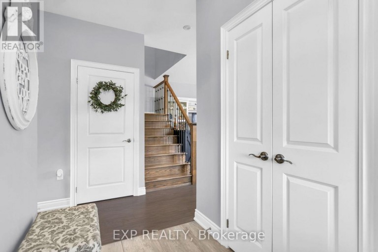 10 VITA STEPHANIE COURT, Georgina (Sutton & Jackson's Point), Ontario, L0E1R0