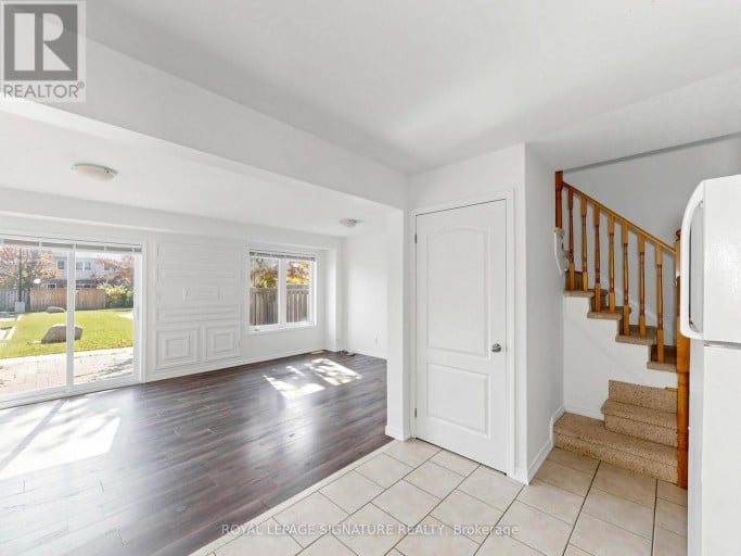 6 - 75 PRINCE WILLIAM WAY, Barrie (Innis-Shore), Ontario, L4M0A1