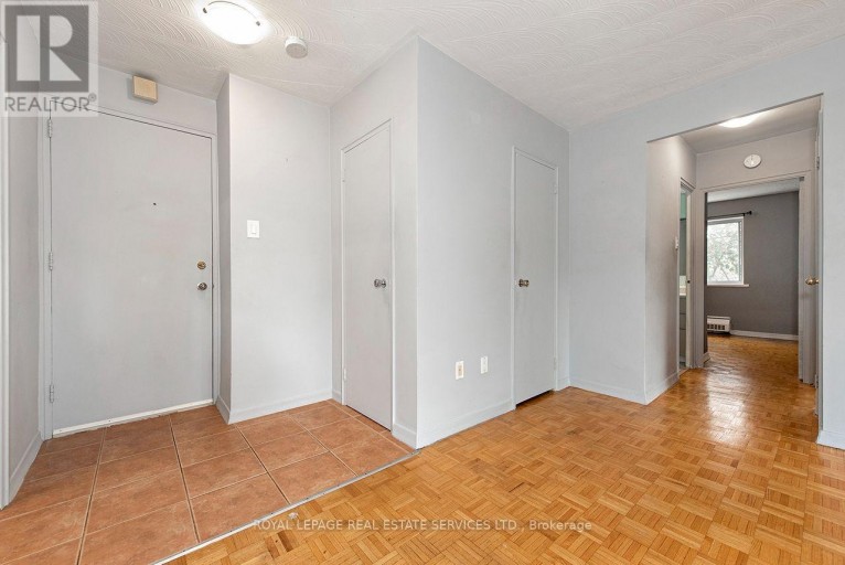 305 - 785 BROWNS LINE, Toronto (Alderwood), Ontario, M8W3V8