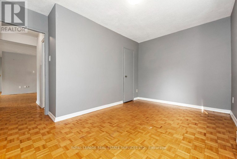 305 - 785 BROWNS LINE, Toronto (Alderwood), Ontario, M8W3V8