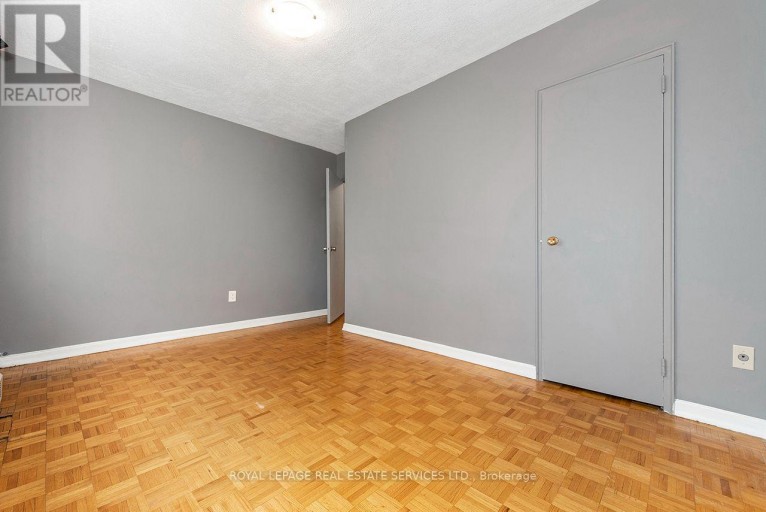 305 - 785 BROWNS LINE, Toronto (Alderwood), Ontario, M8W3V8