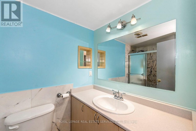 305 - 785 BROWNS LINE, Toronto (Alderwood), Ontario, M8W3V8