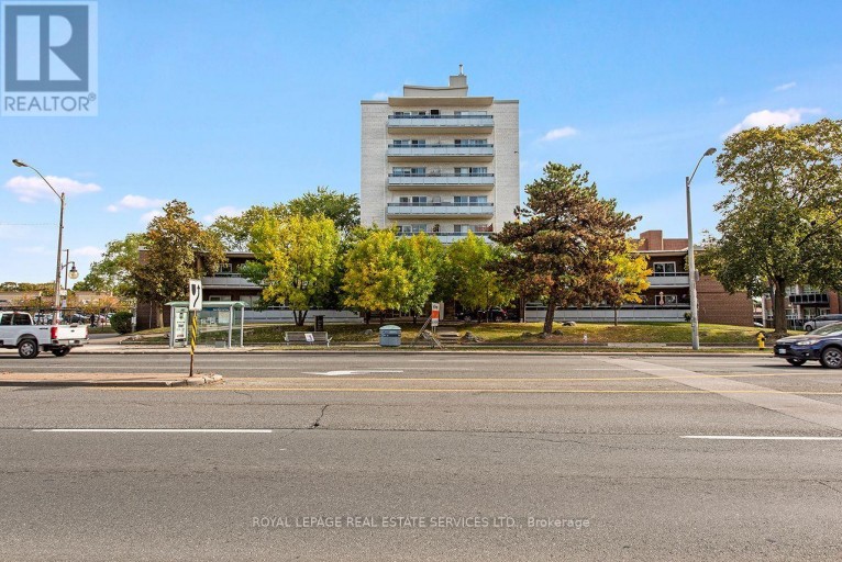 305 - 785 BROWNS LINE, Toronto (Alderwood), Ontario, M8W3V8
