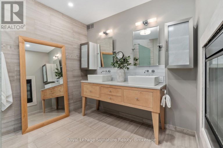 21 TRAILS END, Collingwood, Ontario, L9Y5B1