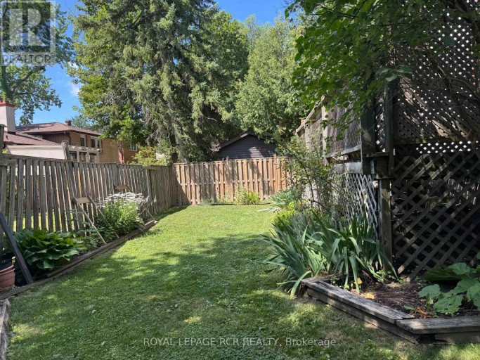 82 MILL STREET, Richmond Hill (Mill Pond), Ontario, L4C4A7