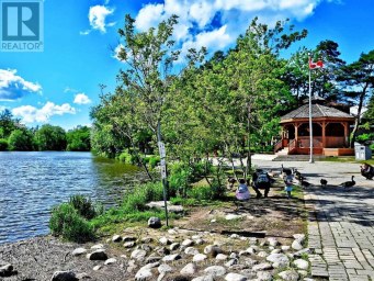 82 MILL STREET Richmond Hill (Mill Pond) Ontario photo 17