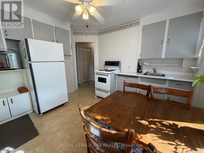 82 MILL STREET, Richmond Hill (Mill Pond), Ontario, L4C4A7
