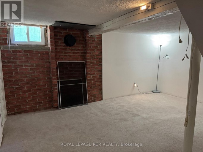 82 MILL STREET, Richmond Hill (Mill Pond), Ontario, L4C4A7