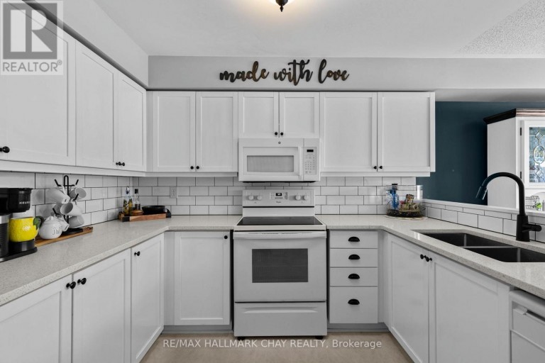 38 - 430 MAPLEVIEW DRIVE E, Barrie (Painswick South), Ontario, L4N0H4
