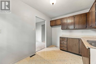 51 MAPLESTONE AVENUE Sarnia Ontario photo 10