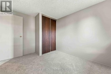 51 MAPLESTONE AVENUE Sarnia Ontario photo 14