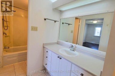 345 - 4005 DON MILLS ROAD Toronto (Hillcrest Village) Ontario photo 18