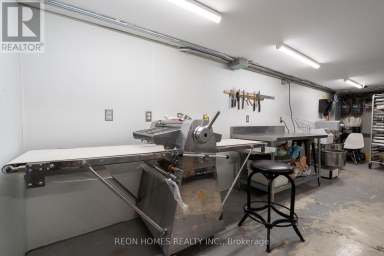 689 ST CLAIR AVENUE W Toronto (Wychwood) Ontario photo 12