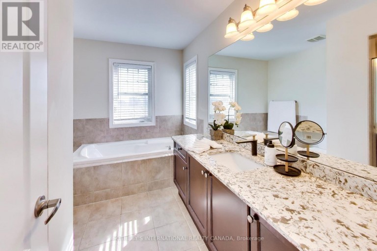 2 FRANK DAVIS STREET, Markham (Cornell), Ontario, L6B0V9