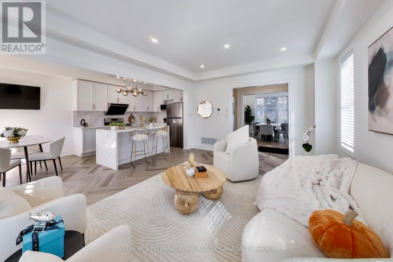 2 FRANK DAVIS STREET, Markham (Cornell), Ontario, L6B0V9