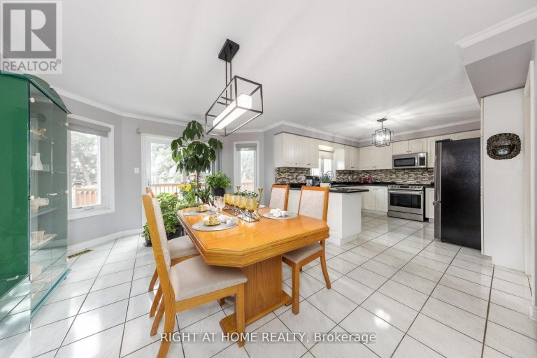 27 ADDISON STREET, Richmond Hill (North Richvale), Ontario, L4C9N1