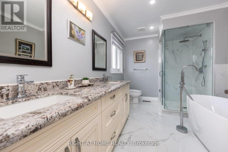 27 ADDISON STREET, Richmond Hill (North Richvale), Ontario, L4C9N1