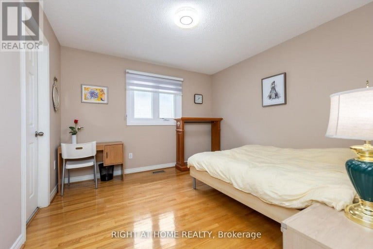 27 ADDISON STREET, Richmond Hill (North Richvale), Ontario, L4C9N1