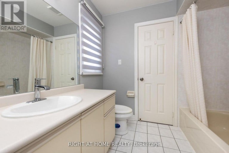 27 ADDISON STREET, Richmond Hill (North Richvale), Ontario, L4C9N1