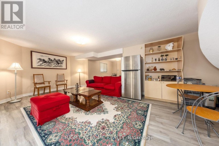 27 ADDISON STREET, Richmond Hill (North Richvale), Ontario, L4C9N1