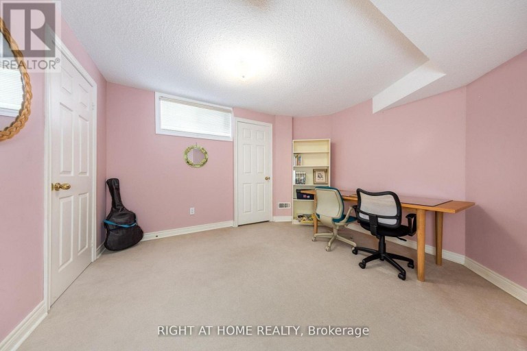27 ADDISON STREET, Richmond Hill (North Richvale), Ontario, L4C9N1