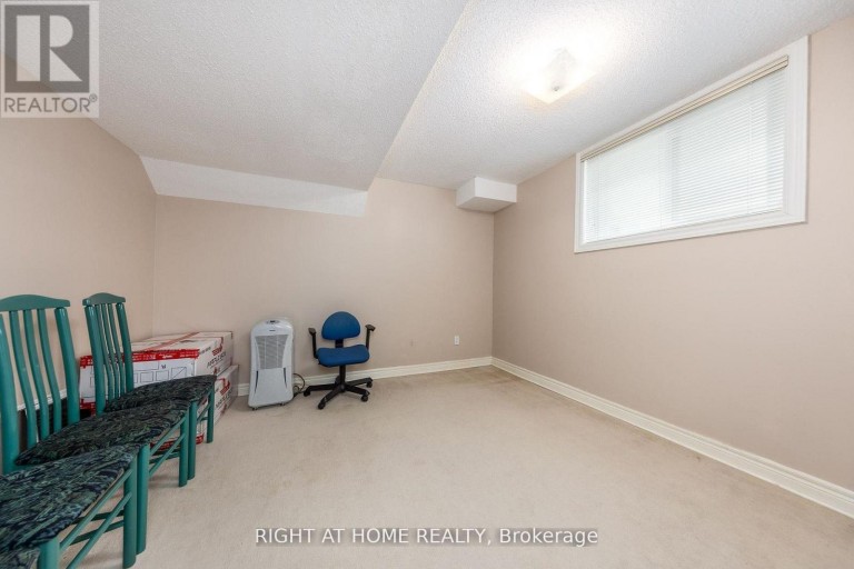 27 ADDISON STREET, Richmond Hill (North Richvale), Ontario, L4C9N1