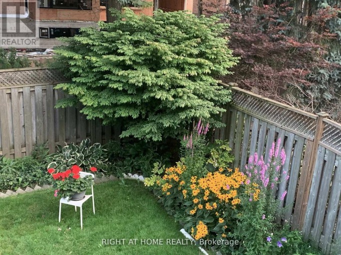 27 ADDISON STREET, Richmond Hill (North Richvale), Ontario, L4C9N1