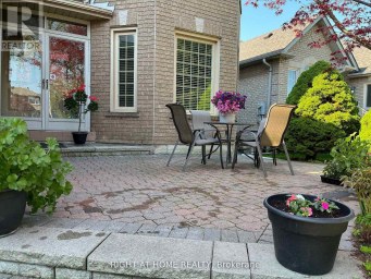 27 ADDISON STREET Richmond Hill (North Richvale) Ontario photo 5