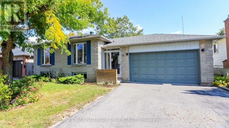 9 BRONTE CRESCENT, Barrie (Letitia Heights), Ontario, L4N5B8