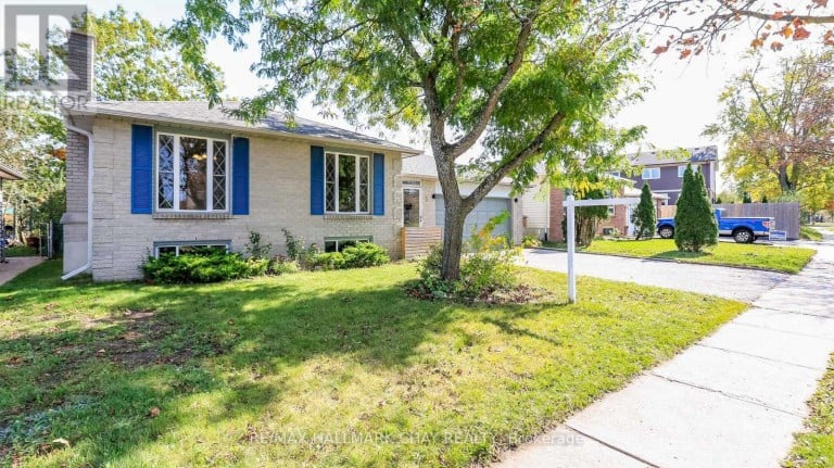 9 BRONTE CRESCENT, Barrie (Letitia Heights), Ontario, L4N5B8