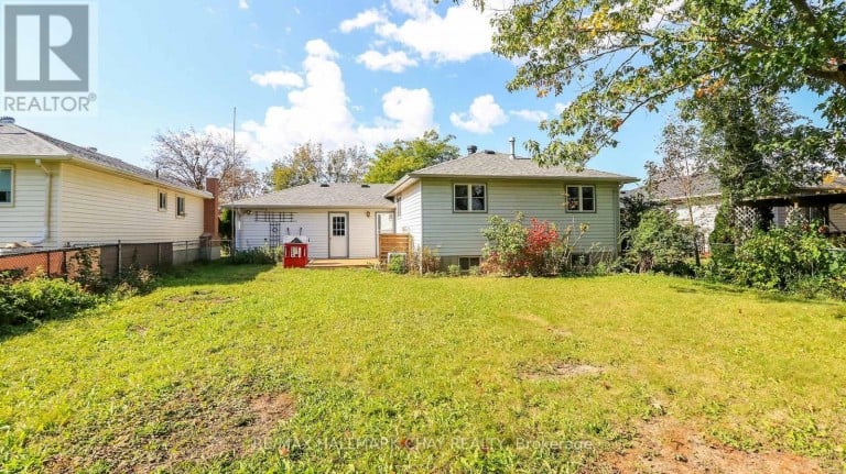 9 BRONTE CRESCENT, Barrie (Letitia Heights), Ontario, L4N5B8