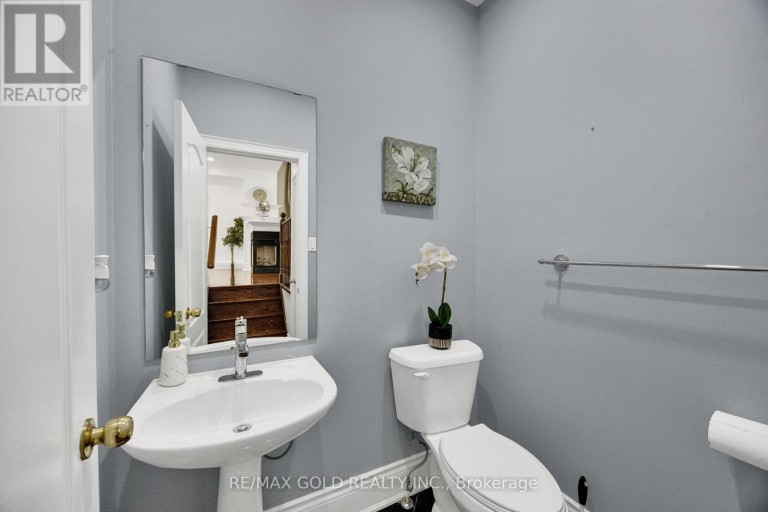 120 WATSONBROOK DRIVE, Brampton (Sandringham-Wellington), Ontario, L6R0R4