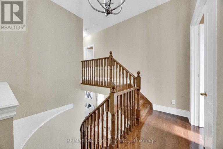 120 WATSONBROOK DRIVE, Brampton (Sandringham-Wellington), Ontario, L6R0R4
