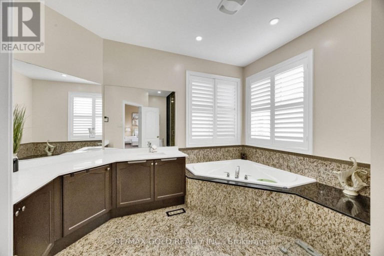 120 WATSONBROOK DRIVE, Brampton (Sandringham-Wellington), Ontario, L6R0R4