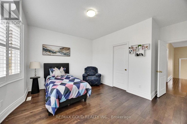 120 WATSONBROOK DRIVE, Brampton (Sandringham-Wellington), Ontario, L6R0R4