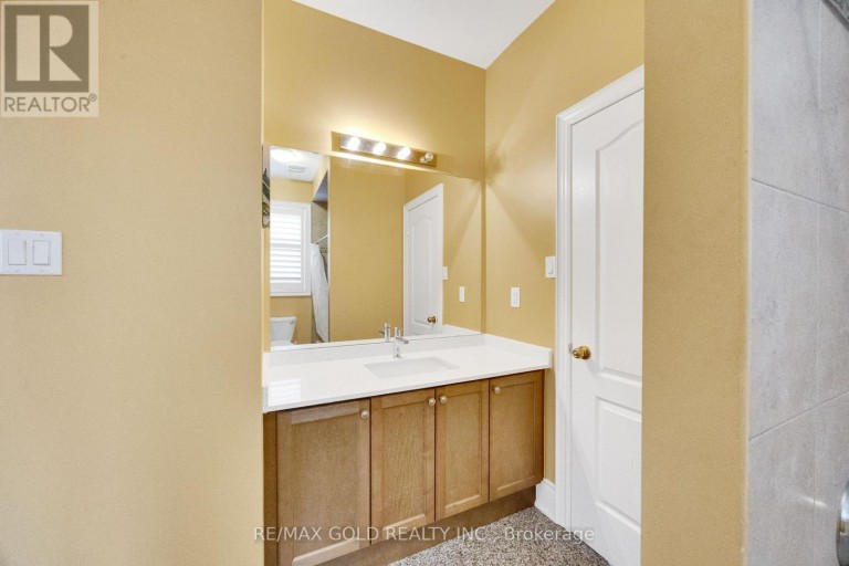 120 WATSONBROOK DRIVE, Brampton (Sandringham-Wellington), Ontario, L6R0R4