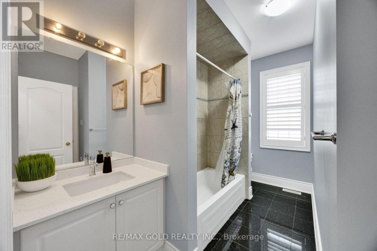 120 WATSONBROOK DRIVE, Brampton (Sandringham-Wellington), Ontario, L6R0R4