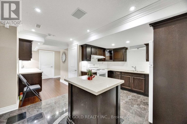 120 WATSONBROOK DRIVE, Brampton (Sandringham-Wellington), Ontario, L6R0R4