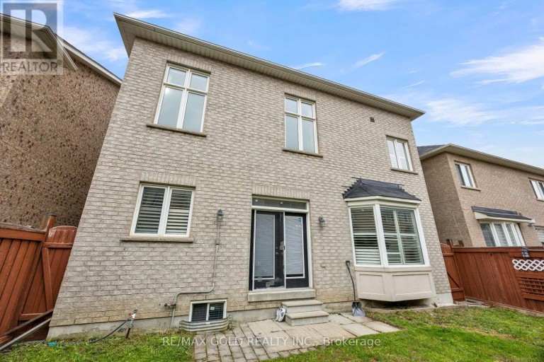 120 WATSONBROOK DRIVE, Brampton (Sandringham-Wellington), Ontario, L6R0R4