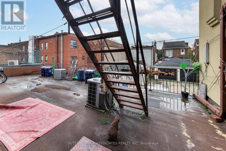 1181-1183 ST CLAIR AVENUE W, Toronto (Corso Italia-Davenport), Ontario, M6E1B5