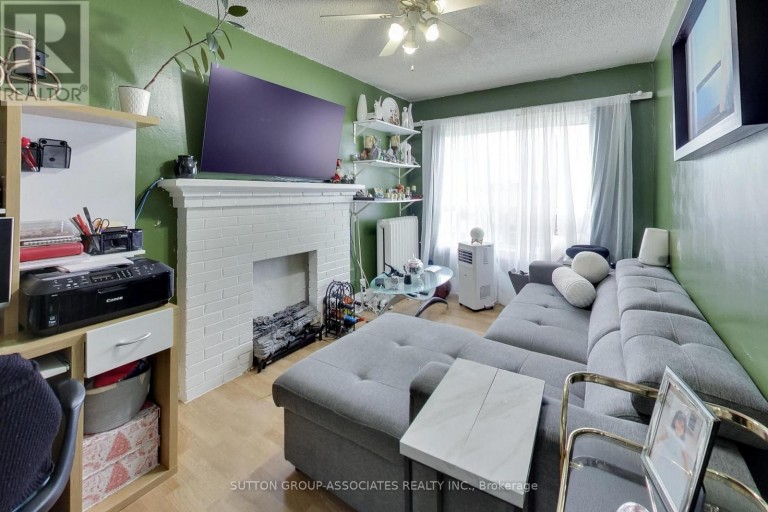 1181-1183 ST CLAIR AVENUE W, Toronto (Corso Italia-Davenport), Ontario, M6E1B5