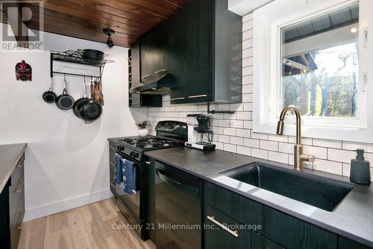 102 MARTIN GROVE, Blue Mountains, Ontario, L9Y0N5